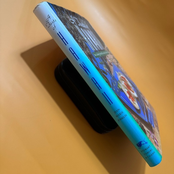 A Taste of Hawaii: New Cooking from the Crossroads of the Pacific Book - Picture 4 of 11